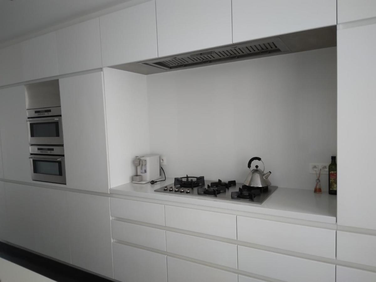 Gezellige Moderne Woning Met Zwemvijver ハレ エクステリア 写真
