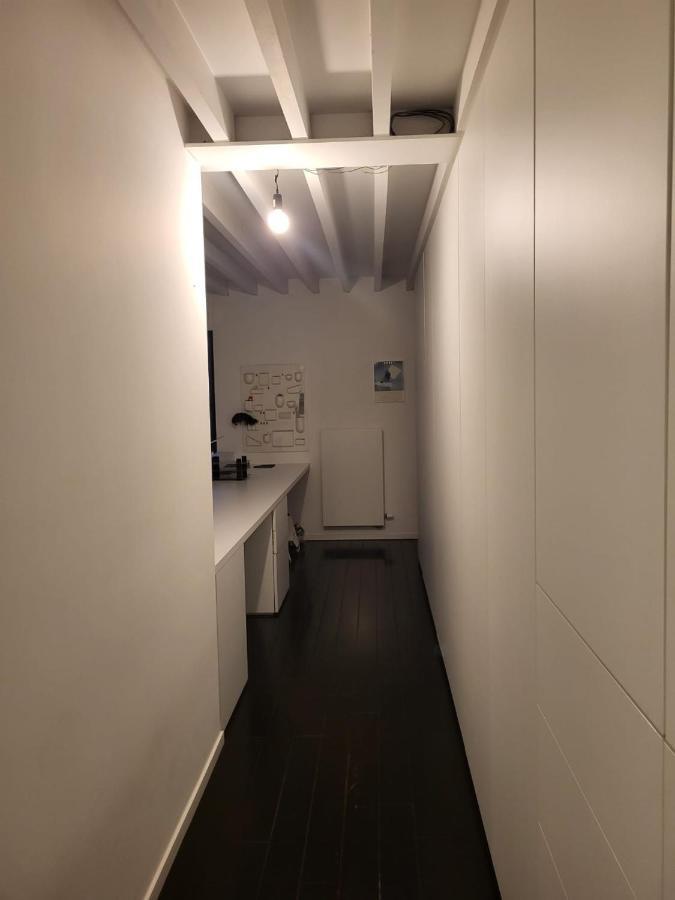 Gezellige Moderne Woning Met Zwemvijver ハレ エクステリア 写真